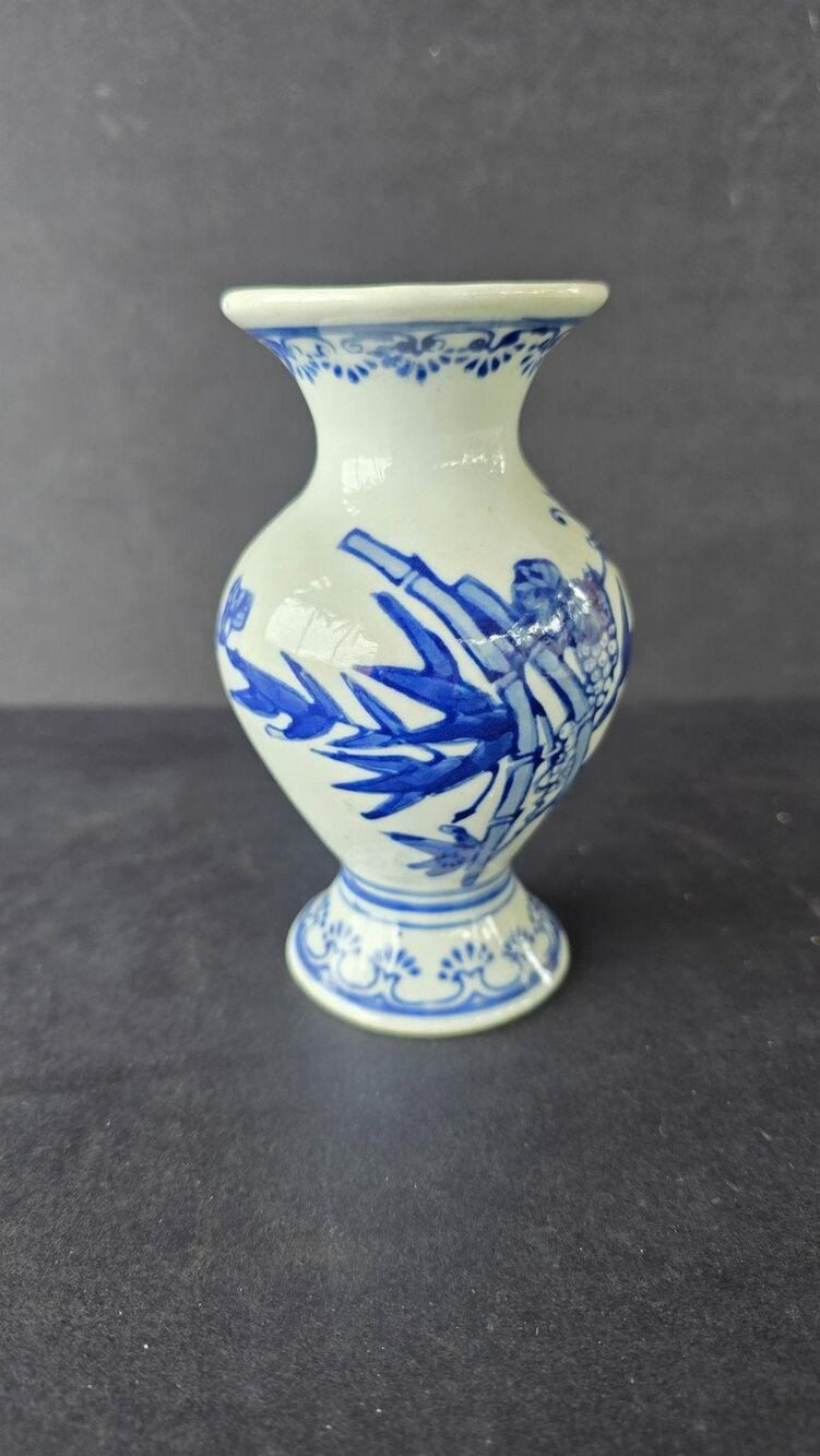 Vintage Blue White Porcelain Mini Bud Vase Asian Floral Bamboo Table Decor